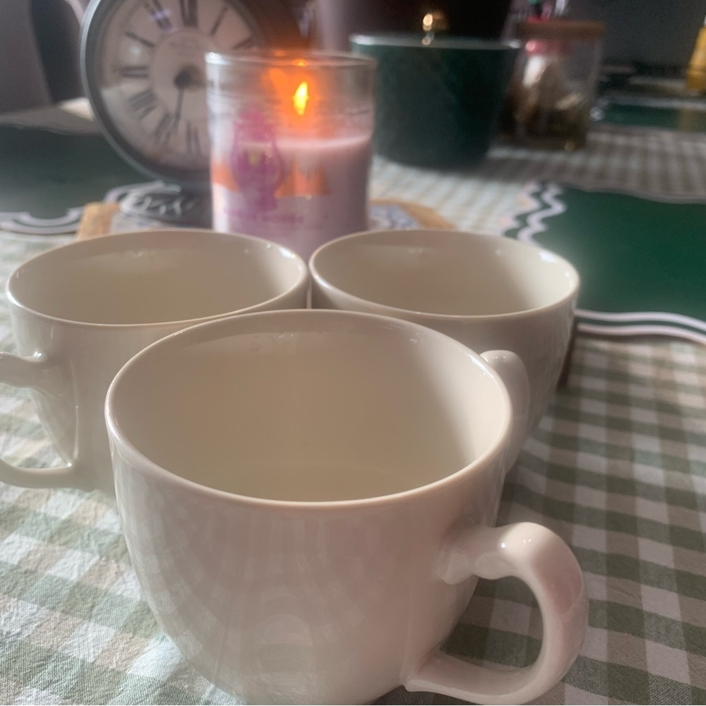 Johnson Brothers Classic Cream Mugs Set